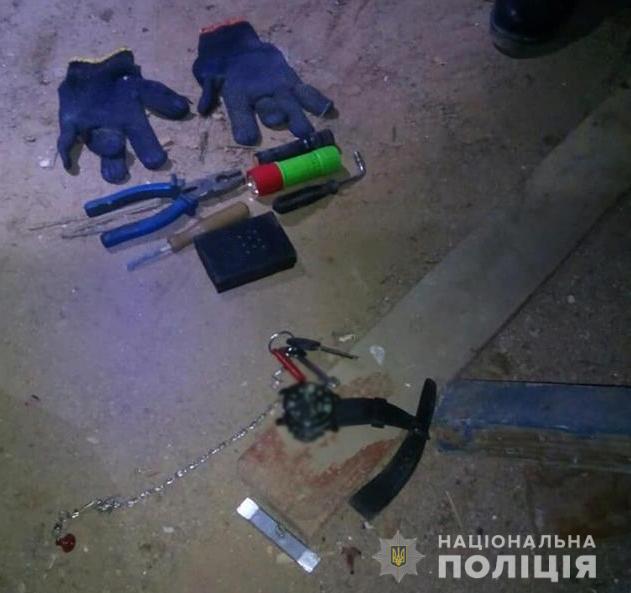 На Кіровоградщині чоловік переховувався від поліції у підвалі (ФОТО)