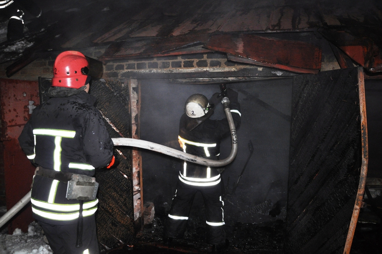 У Кропивницькому загорілася господарська будівля (ФОТО)