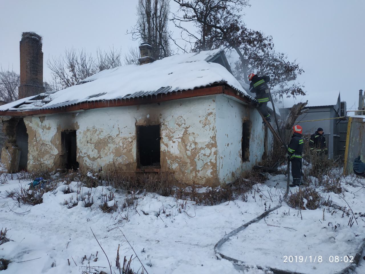 На Кіровогращині горів покинутий будинок (ФОТО)