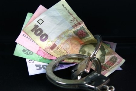 Невідомі поцупили гроші з сейфу автостанції на Кіровоградщині