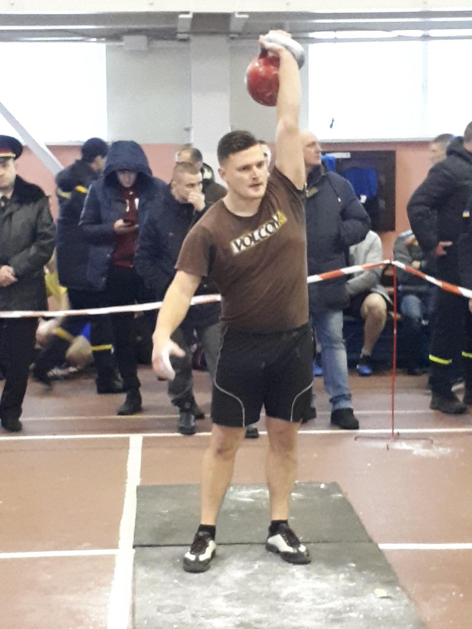 Рятувальники Кiровоградщини змагалися на чемпiонатi з гирьового спорту (ФОТО)