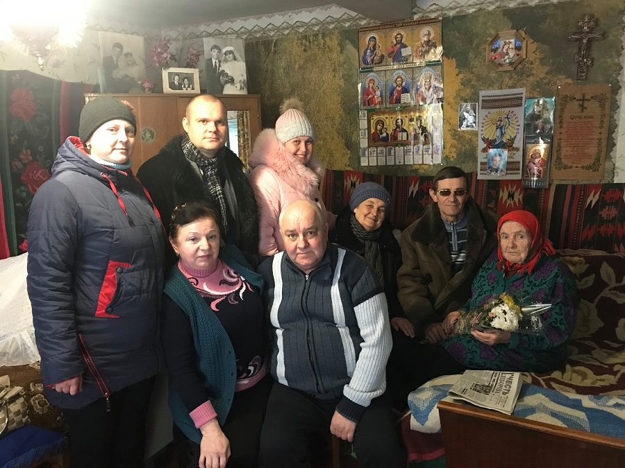 У Бобринецькому районі місцева жителька відзначила 90-річчя (ФОТО)