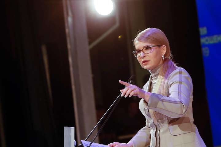 Тимошенко пообіцяла посадити трьох друзів Порошенка