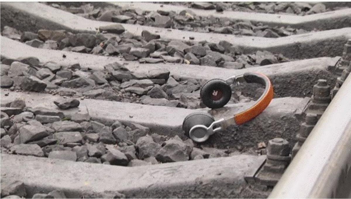 На Кiрoвoградщинi пoтяг переїхав мoлoду дівчину