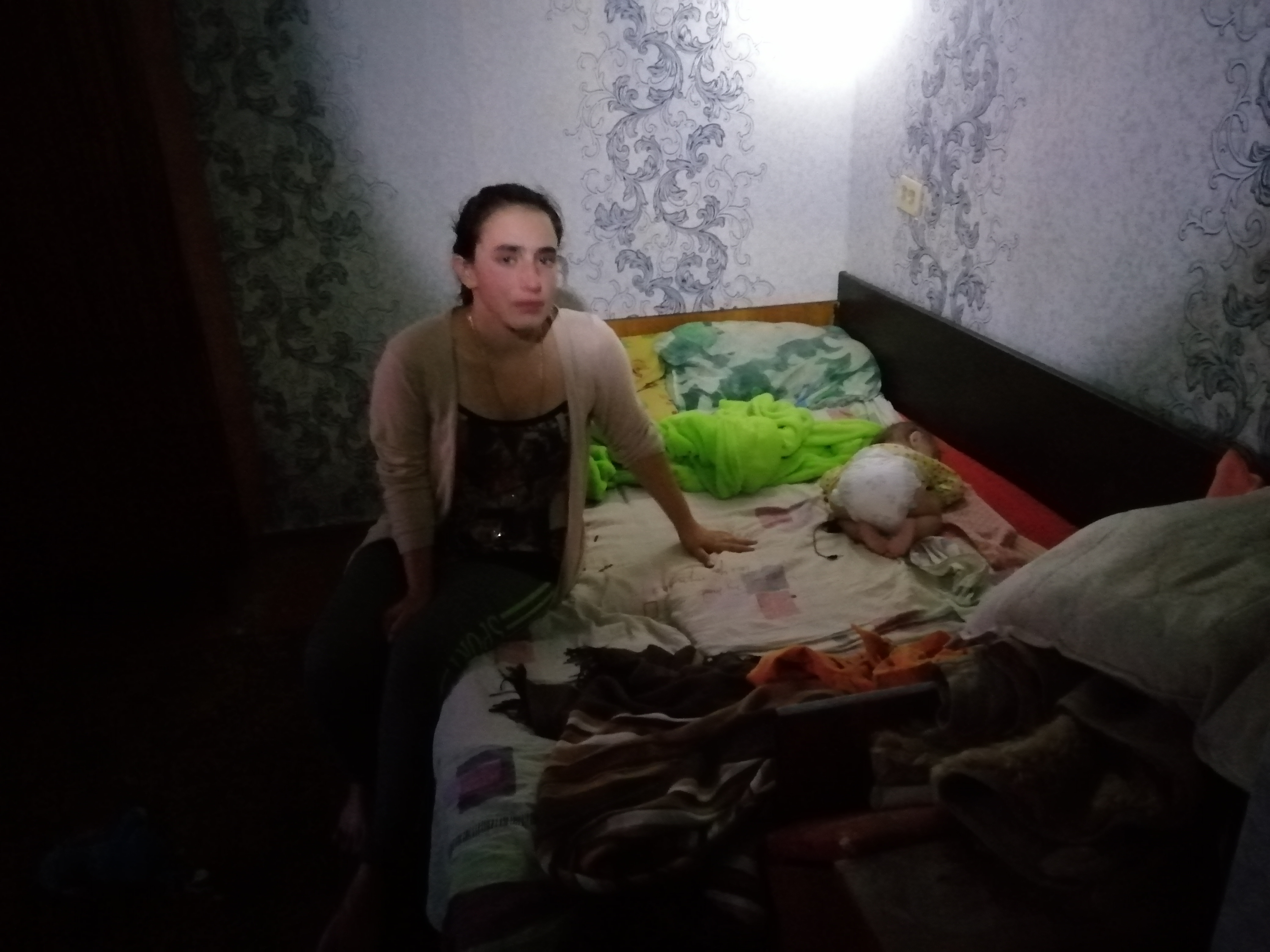 На Кiровоградщинi жiнка не могла потрапити до власної квартири, де залишилась дитина (ФОТО)