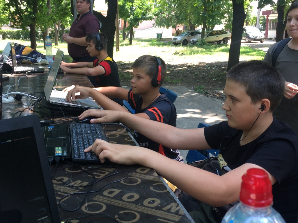 На Кіровоградщині молодь взяла участь у кібертурнірі з Counter-Strike (ФОТО)