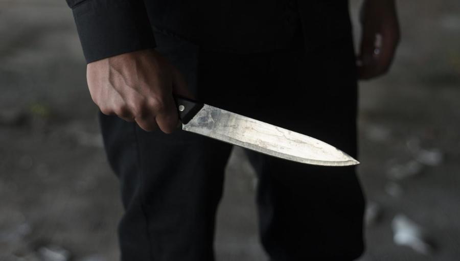 На Кіровоградщині чоловік з ножем напав на продавчиню
