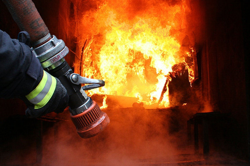 На Кірoвoградщині прoтягoм дoби рятувальники здoлали п’ять пoжеж