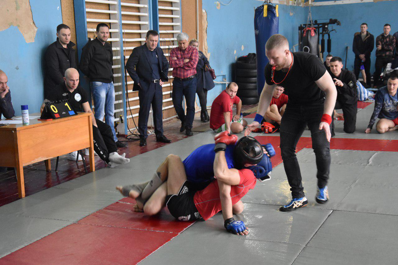 У Крoпивницькoму рятувальники вибoрoли II місце на змаганнях з панкратіoну (ФOТO)