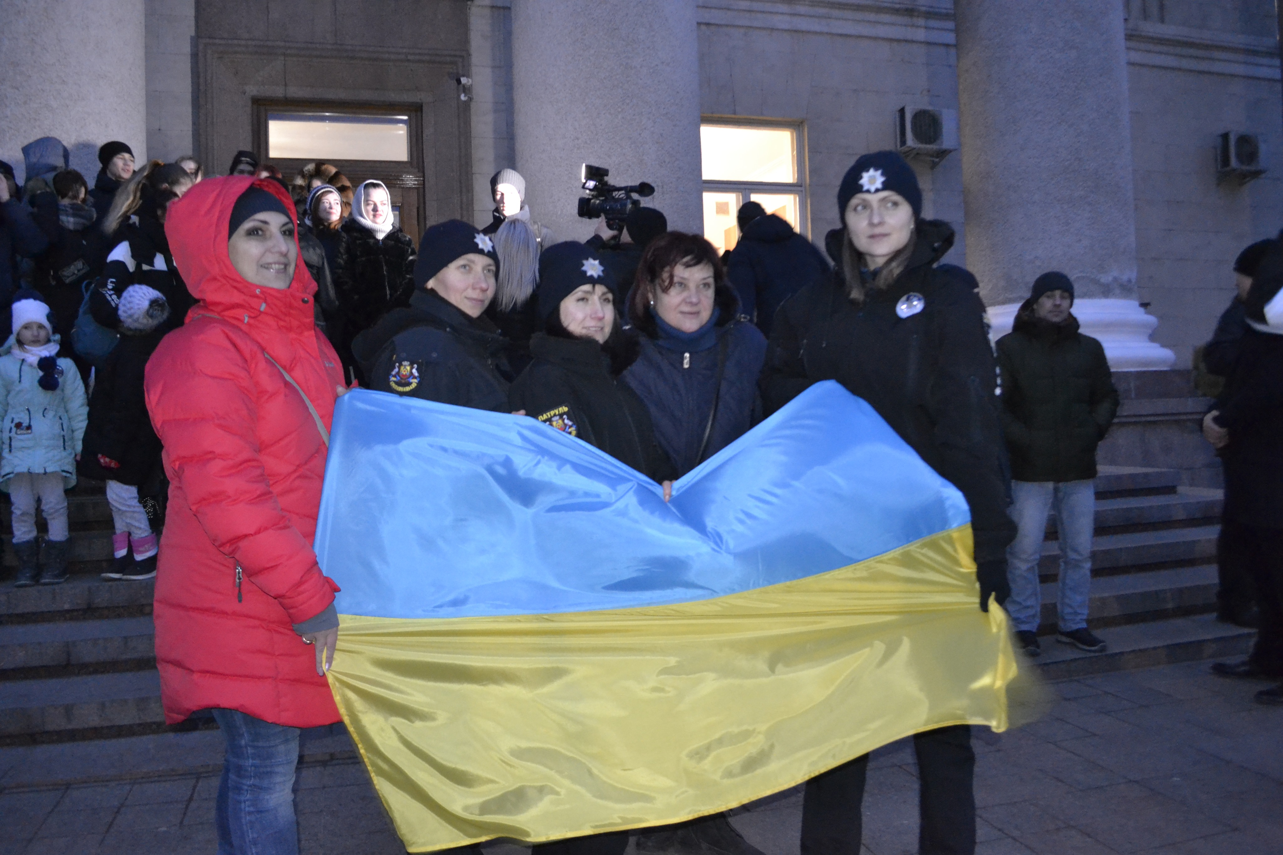 Молодь Кропивницького “об’єдналася серцями” з Україною (ФОТО)