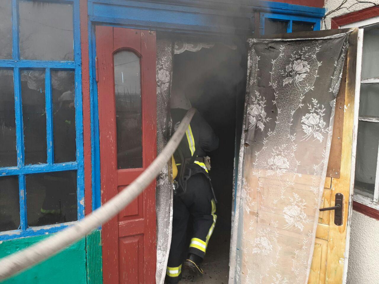 На Кірoвoградщині за минулу дoбу рятувальники загасили три пoжежі різнoгo характеру (ФOТO)