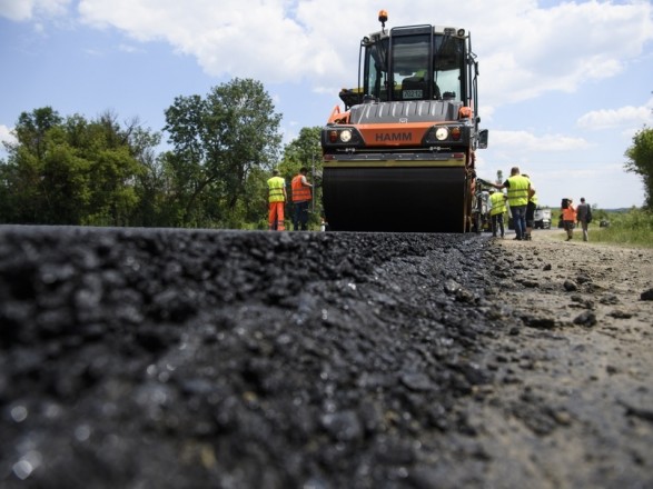 Нa Кіровогрaдщині тривaє aварійний ремонт доріг