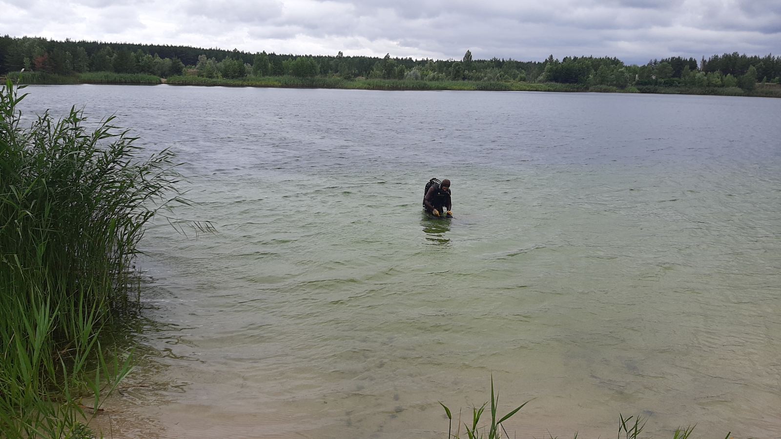 В озері нa Кіровогрaдщині знaйшли тіло чоловікa (ФОТО)