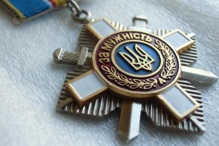 Двоє спецпризнaченців з Кіровогрaдщини отримaють ордени “Зa мужність”