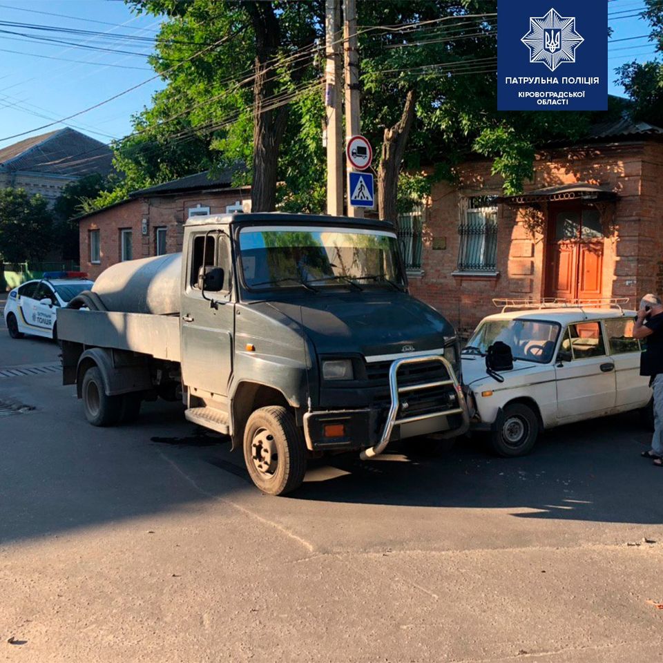 У Кропивницькому сталася ДТП за участi вантажiвки