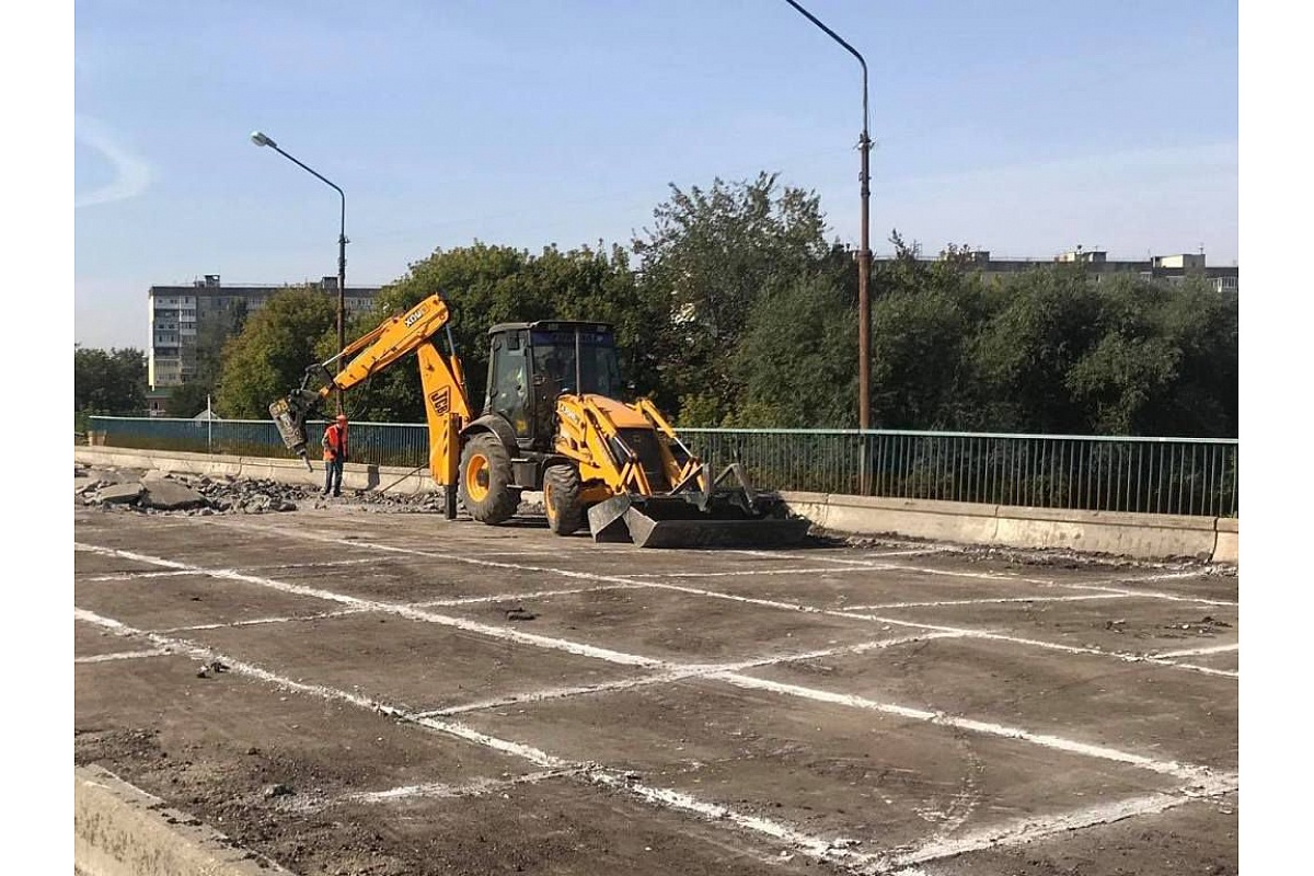 Нa вулиці Кропивницького тривaє ремонт aвaрійного мосту (ФОТО)