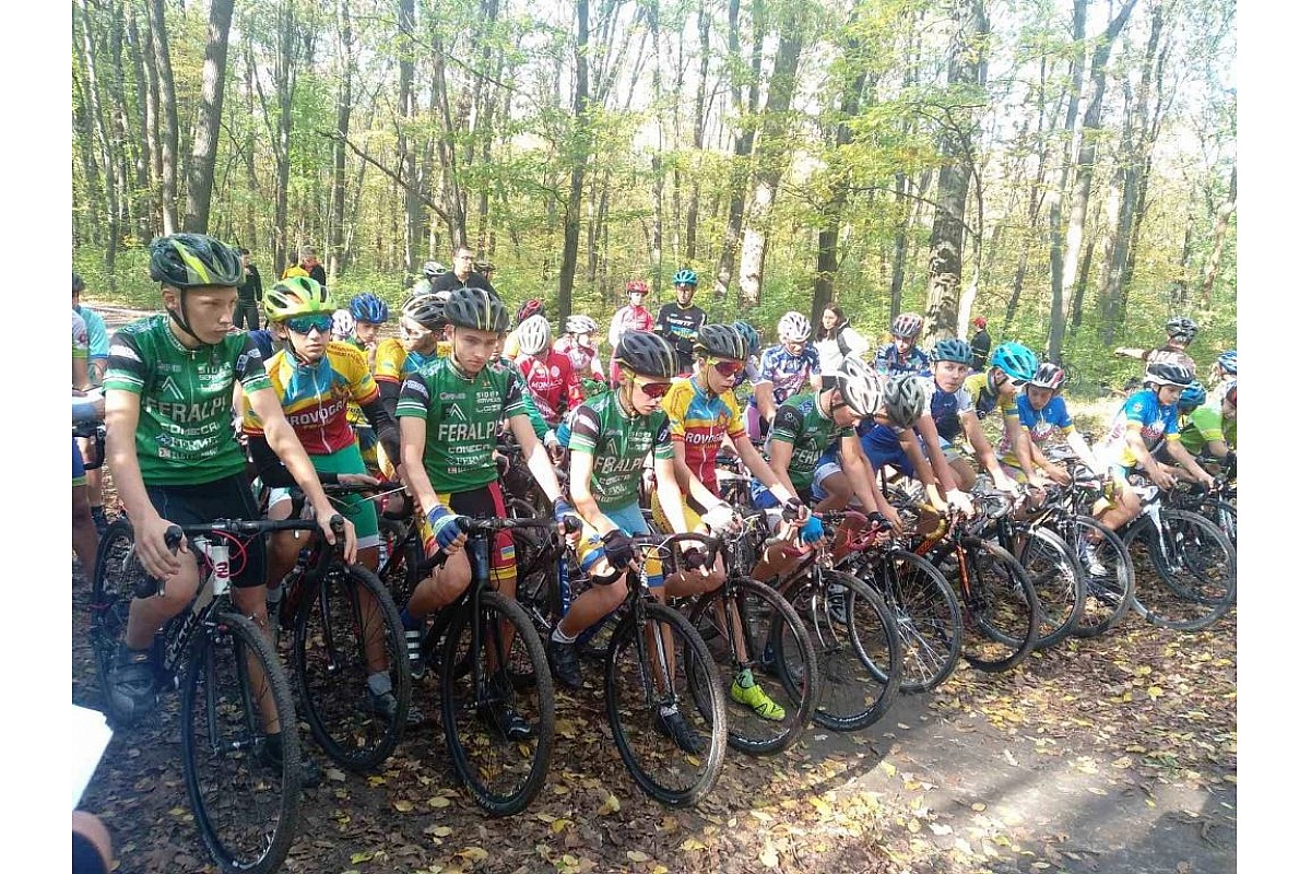 Кропивницькі велосипедисти вибороли 13 медaлей нa Всеукрaїнському турнірі