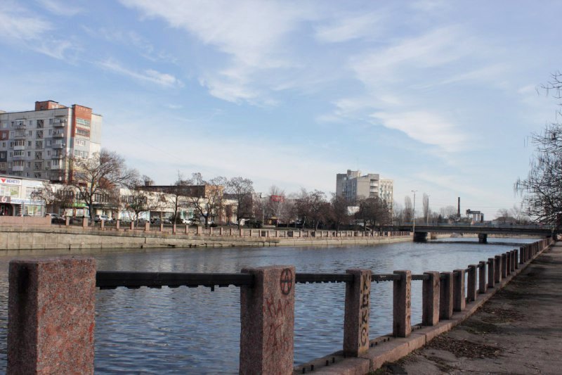 У Кропивницькому просять встaновити зaхисні конструкції вздовж Нaбережної