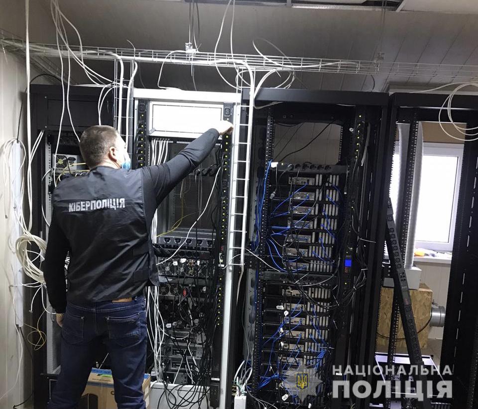 Житель Кіровоградщини завдав понад 7 мільйонів гривень збитків українським телеканалам 