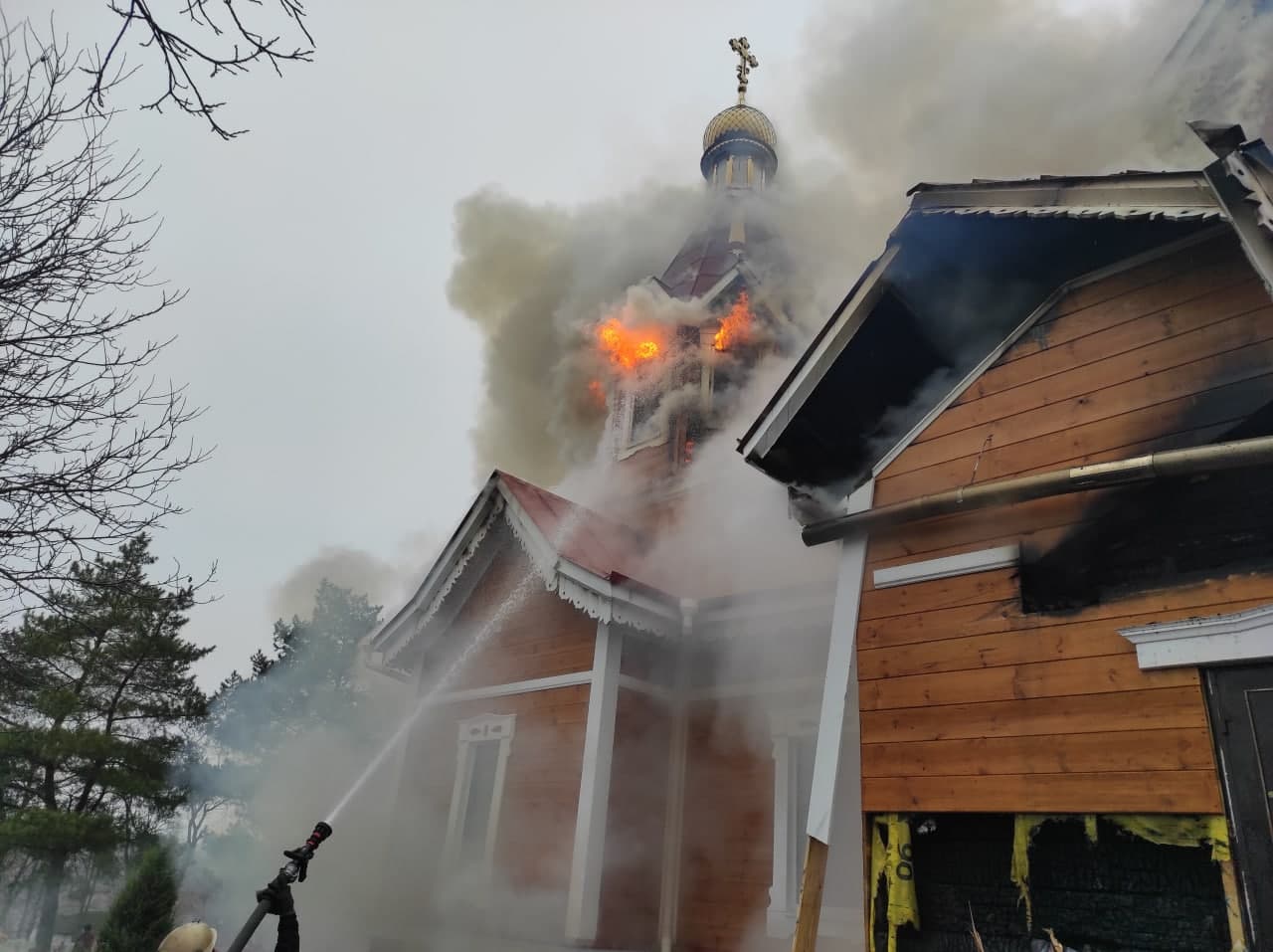 На Кiровоградщинi загорiлася церква (ФОТО)