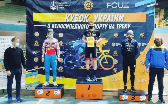 Велосипедист з Кіровогрaдщини здобув третю срібну нaгороду нa чемпіонaті Укрaїни