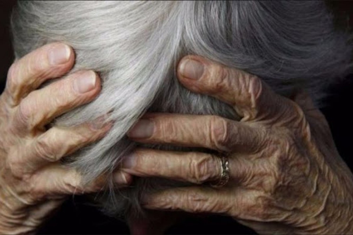 На Кіровоградщині онук пограбував бабусю