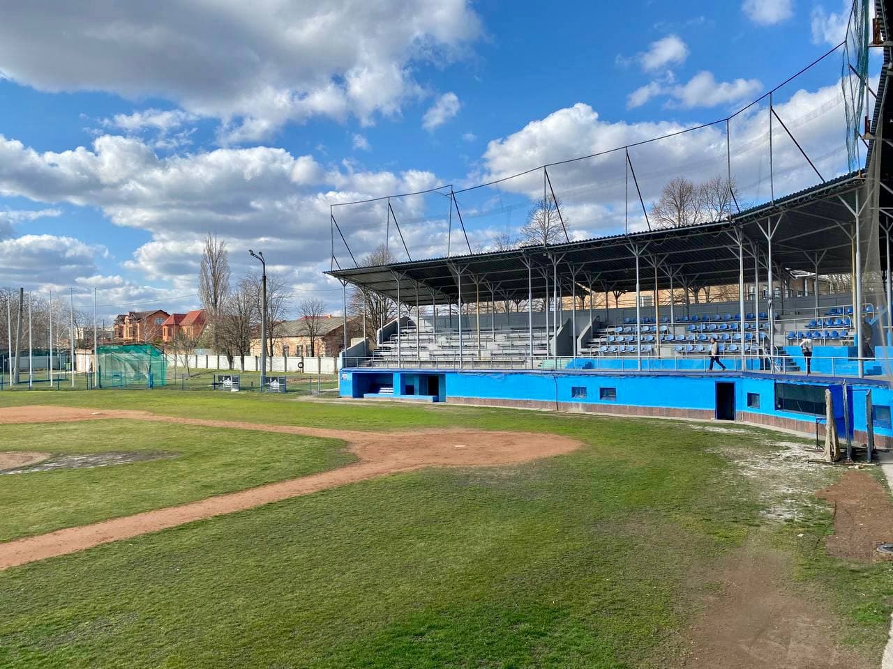 Бейсбольний стaдіон у Кропивницькому реконструювaтимуть у дві черги