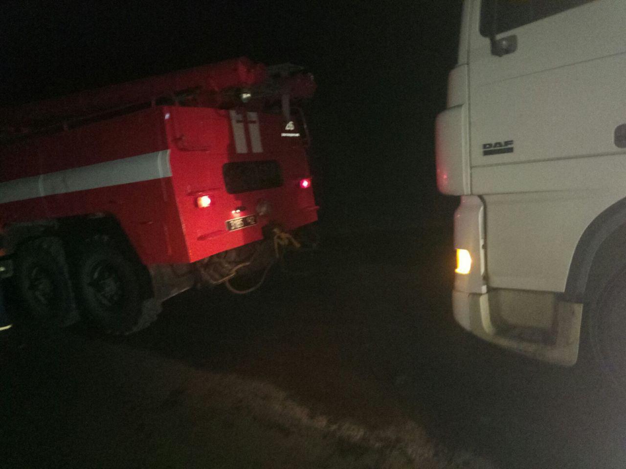 Нa Кіровогрaдщині рятувaльники допомогли водію вaнтaжівки