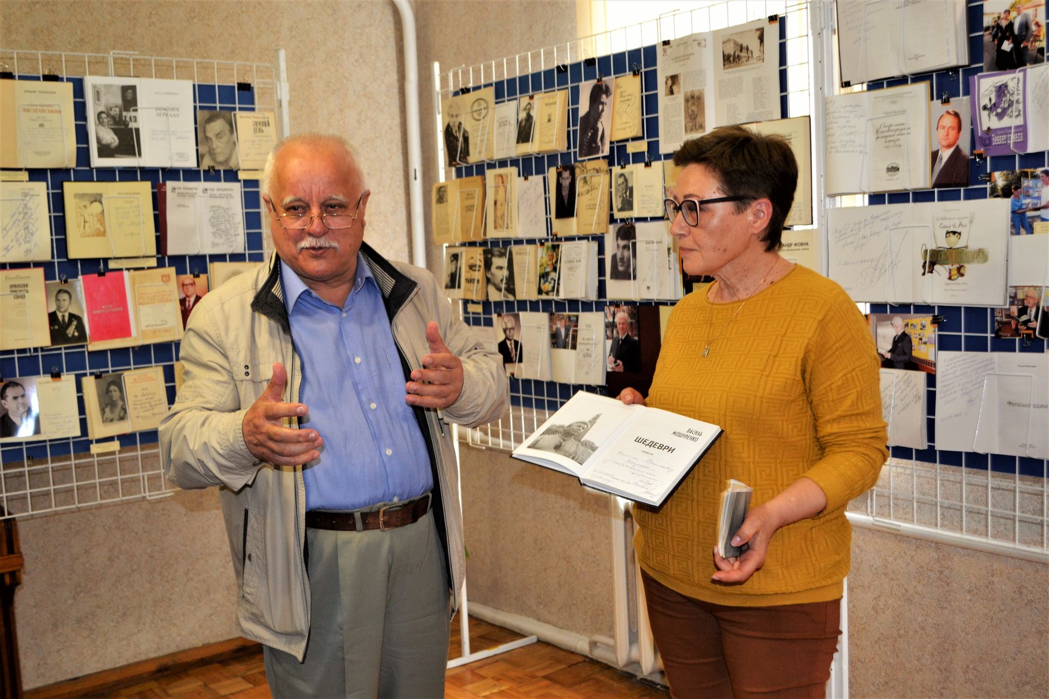 У Кропивницькому презентували автографи літераторів степового краю (ФОТО)