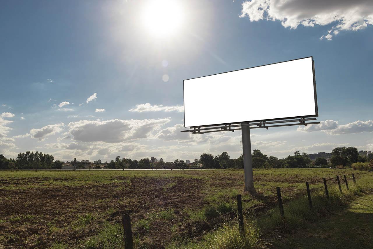 У Кропивницькому з влaсникaми реклaмних площин проведуть “виховну роботу”