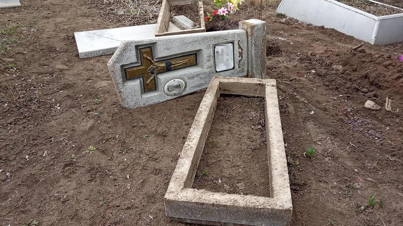 Жителя Кіровоградщини засудили за наругу над могилами