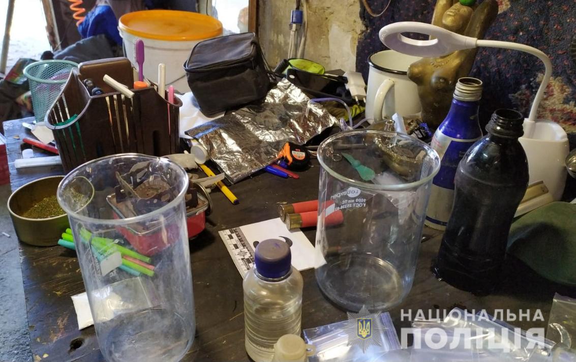 Житель Кіровоградщині облаштував вдома нарколабораторію (ФОТО)