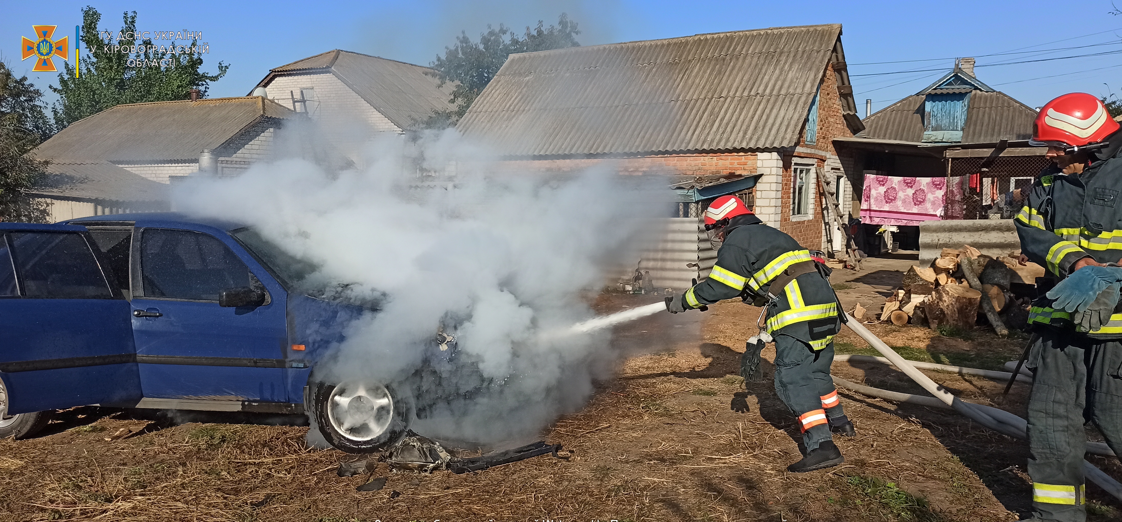 На Кіровоградщині горіли два легковики (ФОТО)