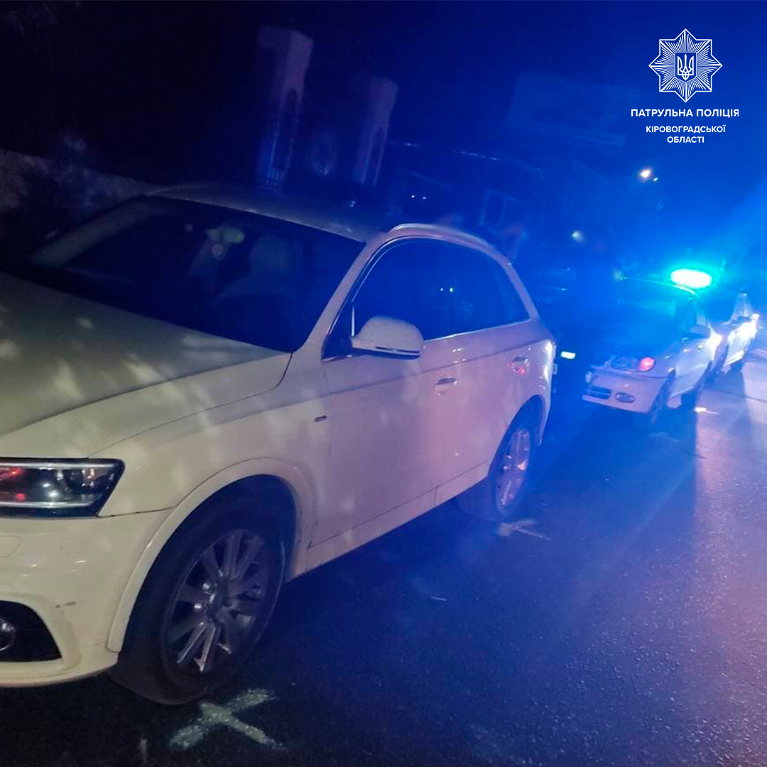 Утворила величезну “пробку”: у Кропивницькому водійка скоїла ДТП (ФОТО)