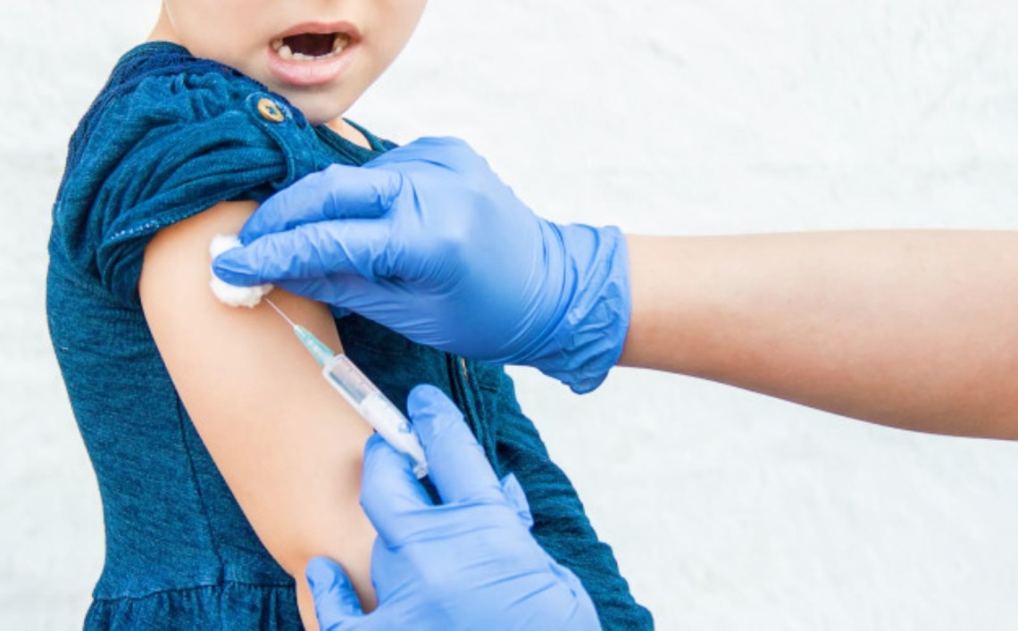 Вакцину від COVID-19 отримали майже 90 юних жителів Кіровоградщини