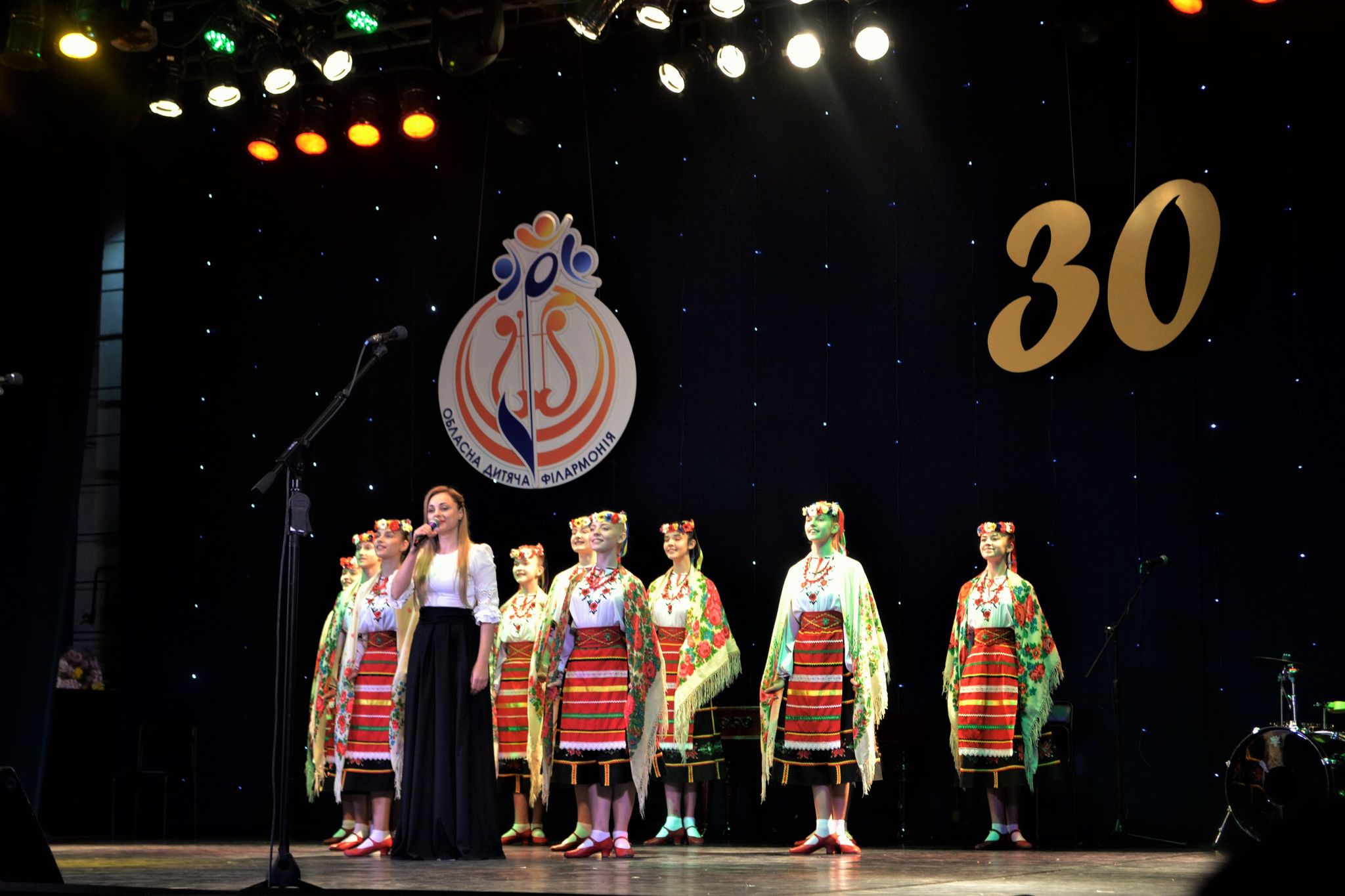 Кіровоградська обласна дитяча філармонія святкує день народження (ФОТО)   
