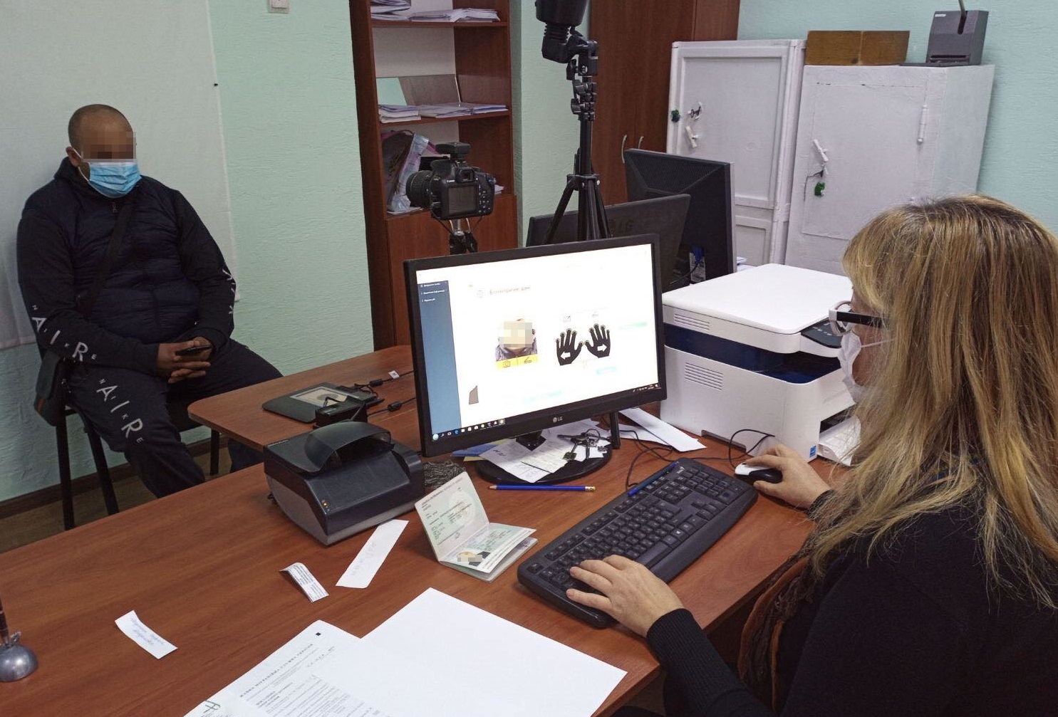 З Кіровоградщини примусово видворили вірменина, який гостював у родича