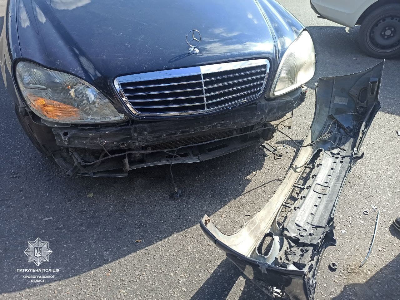 У Кропивницькому ВАЗ 2104 зiткнувся з Mercedes-Benz (ФОТО)