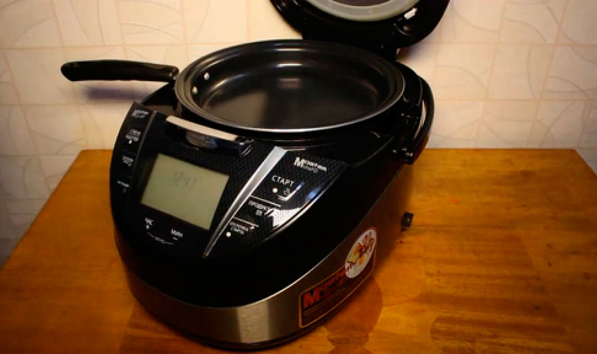 Жителька Кіровоградщини попросила у подруги мультиварку, а потім здала її в ломбард