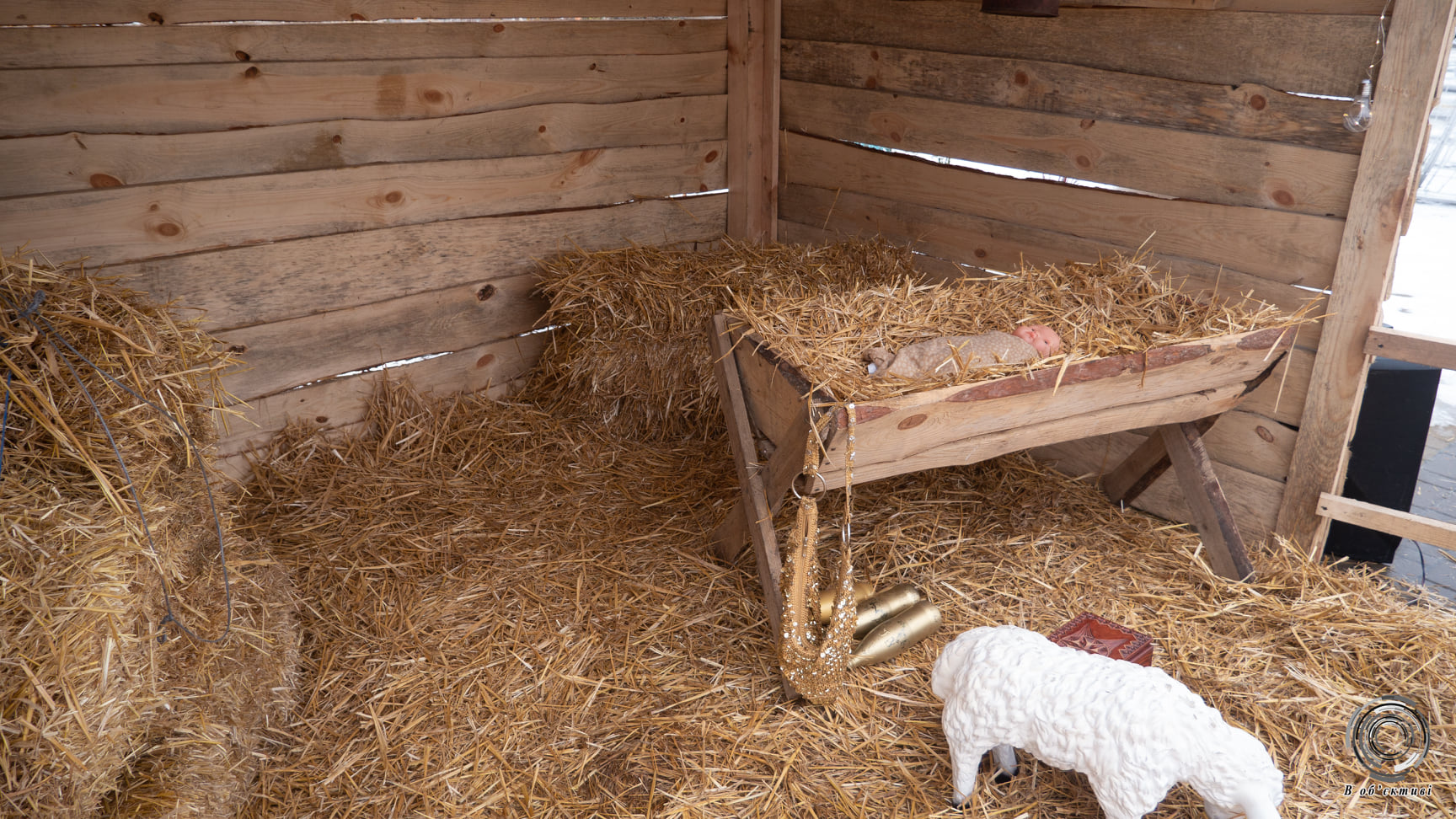 У місті на Кіровоградщині посеред площі встановили Різдвяну фотозону (ФОТОФАКТ)