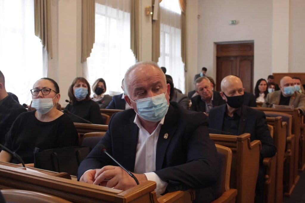 «Батьківщинівці» збирали підписи для продовження сесійного засідання