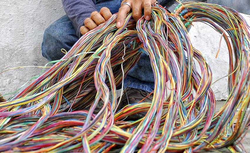 Жителя Кіровоградщини зловили під час спроби вкрасти 36 метрів телефонного кабелю