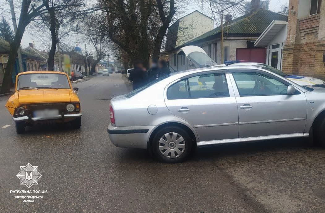 Два легковики зіткнулися у центрі Кропивницького