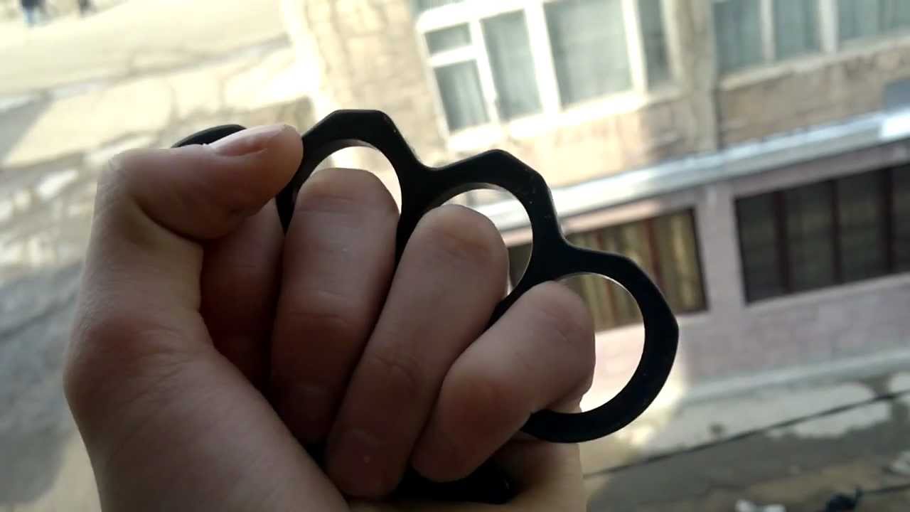 Жителя Кіровоградщини покарали за за носіння кастета