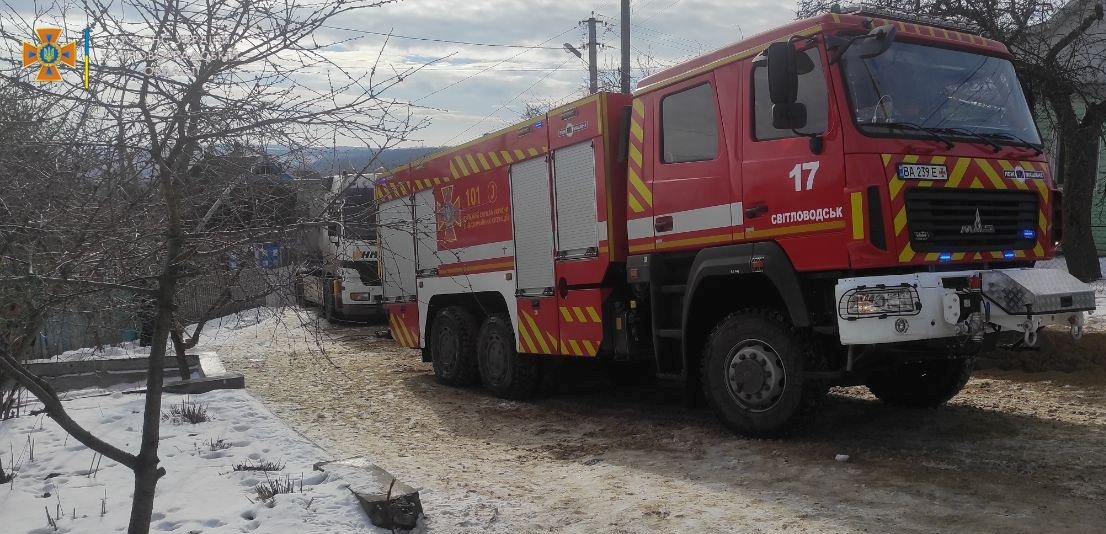 На Кіровоградщині вогнеборці тричі рятували водіїв з халепи (ФОТО)