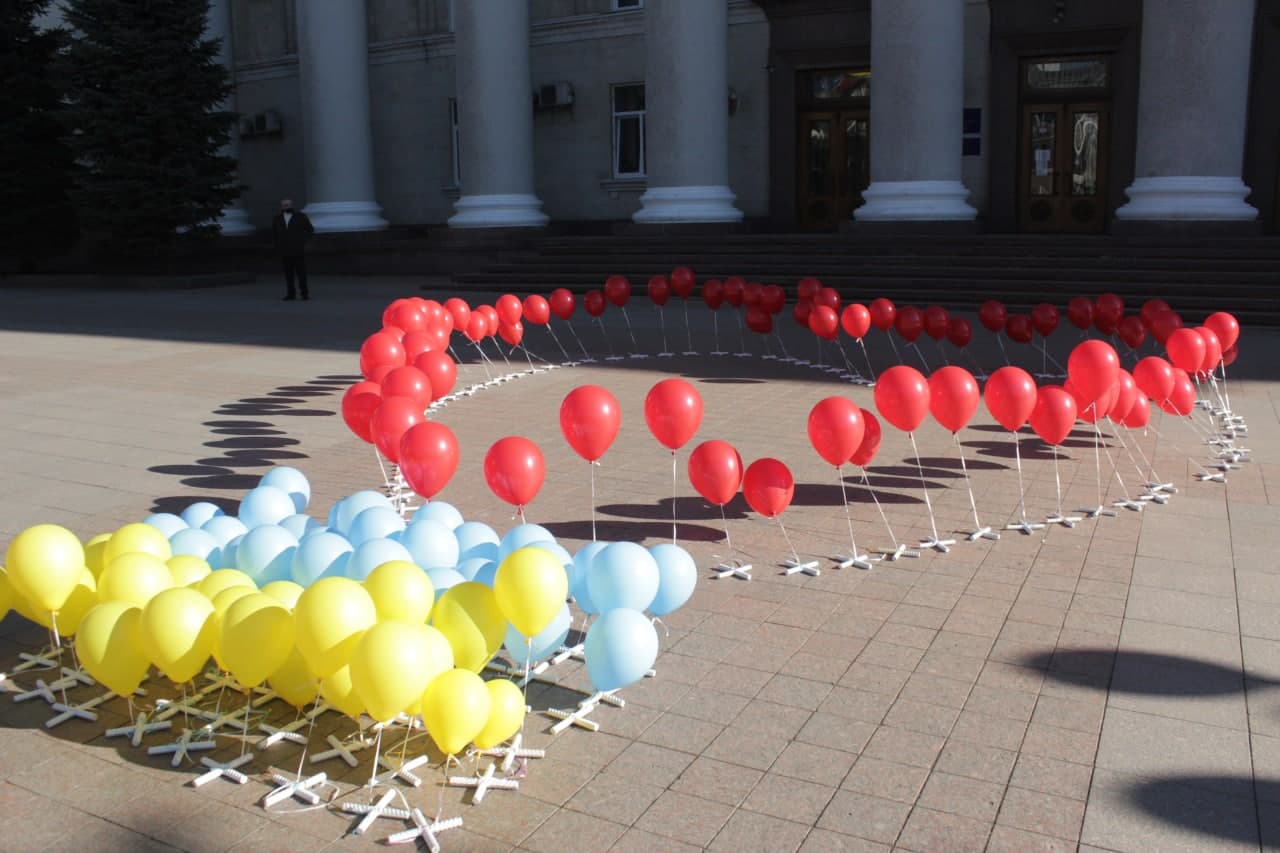 У Кропивницькому діє святкова фотозона (ФОТО)
