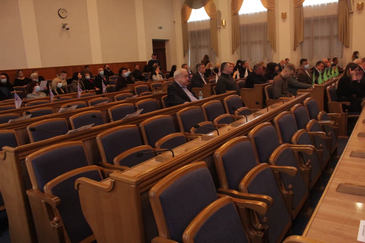 Дві третини депутатів Кіровоградської обласної ради не прийшли на сесію