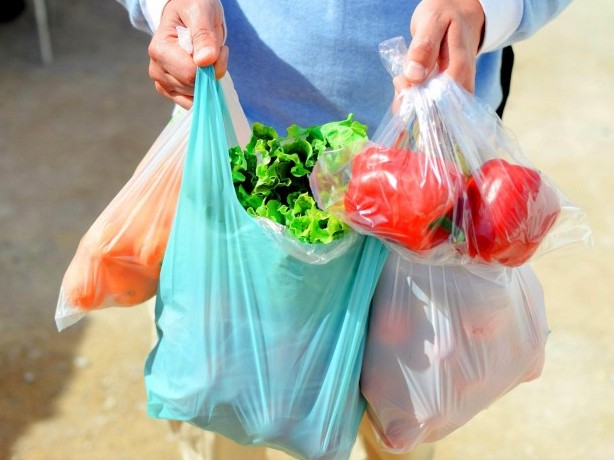 Жителям Кіровоградщини розповіли, про нові ціни на пластикові пакети