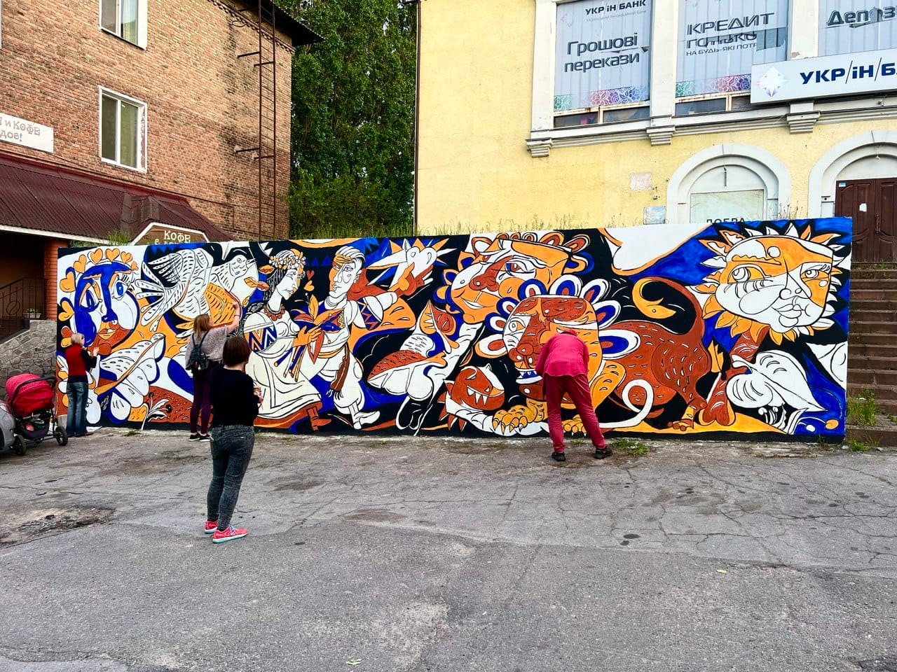 У Світловодську створюють патріотичне графіті (ФОТО)