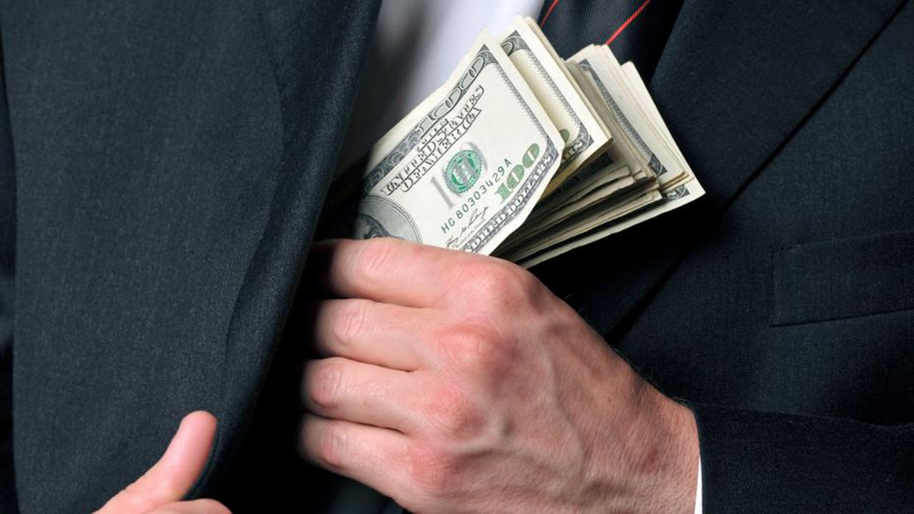 На Кiровоградщинi пiдрядник пiдробив документацiю i привласнив 150 тисяч гривень